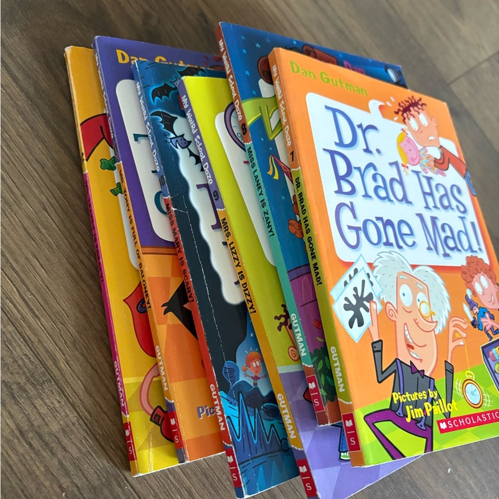 My weird school daze books 1-12 - Picture 5 of 5